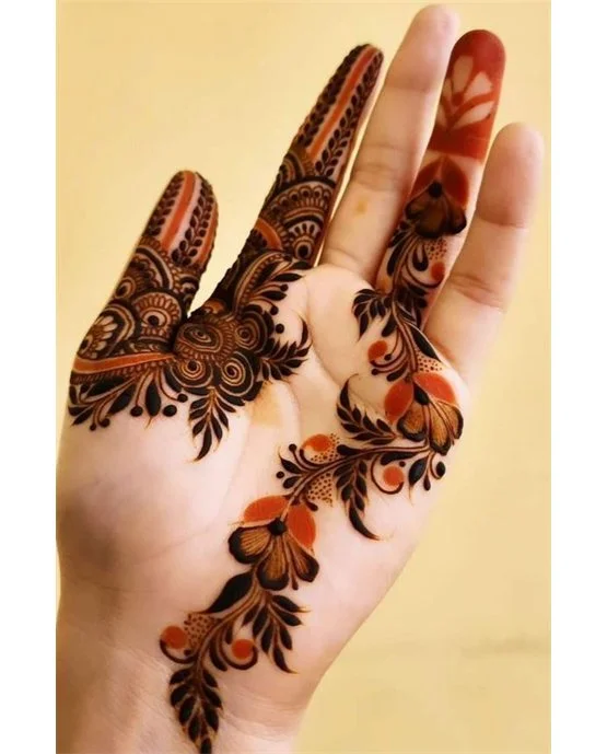 Leaf Weave Blend Using Front Hand Mehndi Design Leaf Weave Blend Using Front Hand Mehndi Design